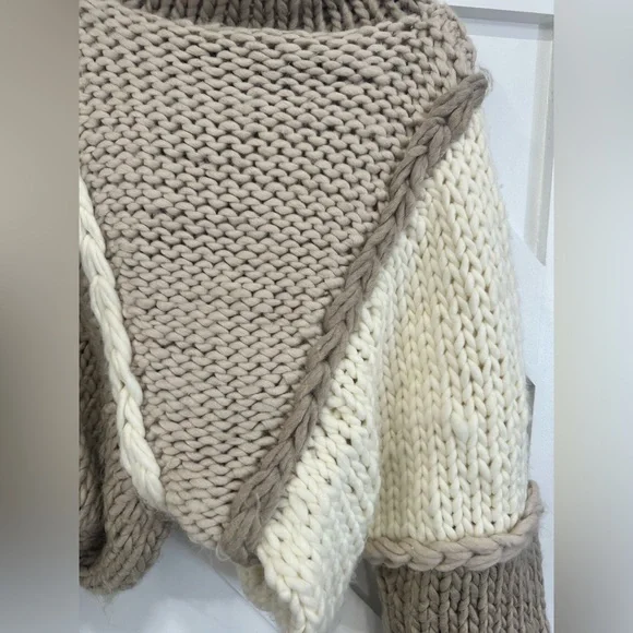 Cozy Colorblock Sweater - Picture 10 of 12